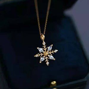Snowflake Zircon Necklace